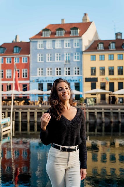 Instagram tour of Copenhagen with a private photographer - Meeting the photographer and finding your pose