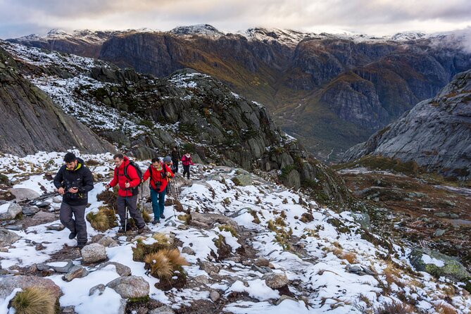 Kjerag Low-Season Hike + Packed Lunch - The climb to Kjeragbolten