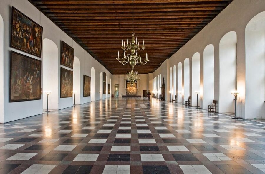 Kronborg Castle Entry Ticket - Making a day of Helsingør