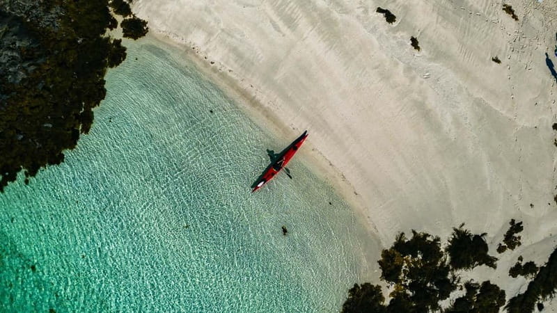 Lofoten: Guided Kayak Experience - Starting from Sjømannsgata 5 in Svolvær