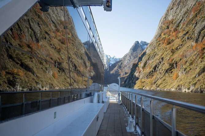 Lofoten Island: Silent Trollfjord Cruise from Svolvær - Seating, decks, and the best way to see the views