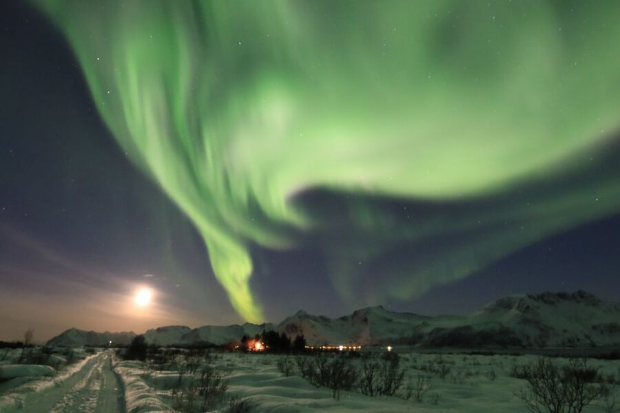 Lofoten: Northern Lights Tour with Photographer - How to dress for a long northern night