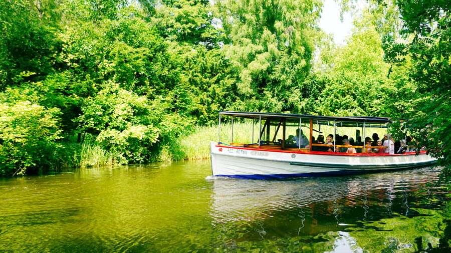 Lyngby & Bagsværd Lake: Baadfarten Boat Ride - A gentle route through Lyngby and Bagsværd