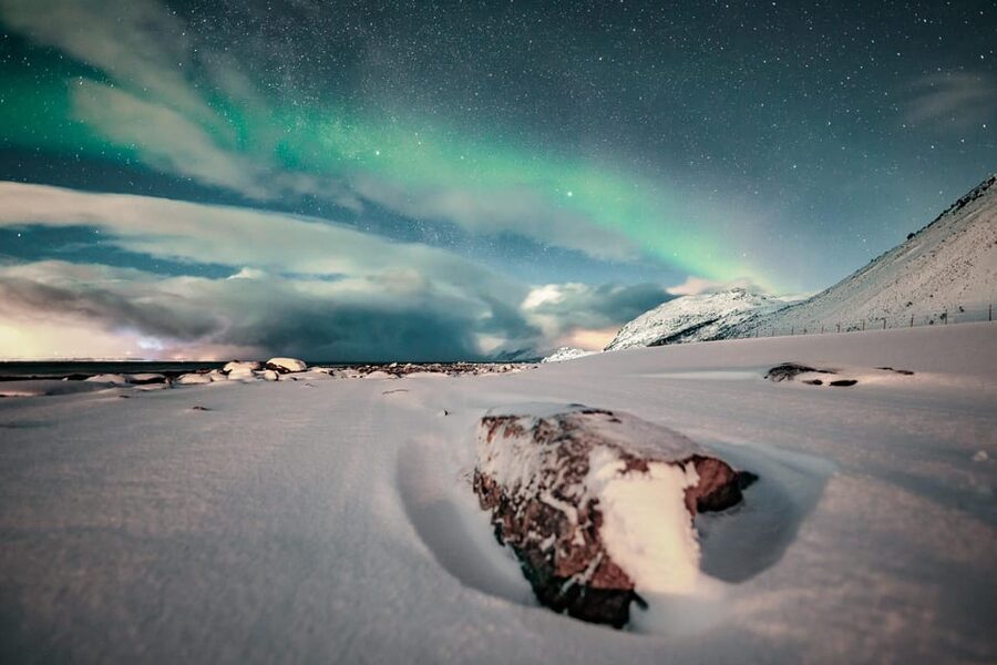 Lyngenalps: Northern Lights Snowmobile Safari - Starting at XLyngen resort by the sea