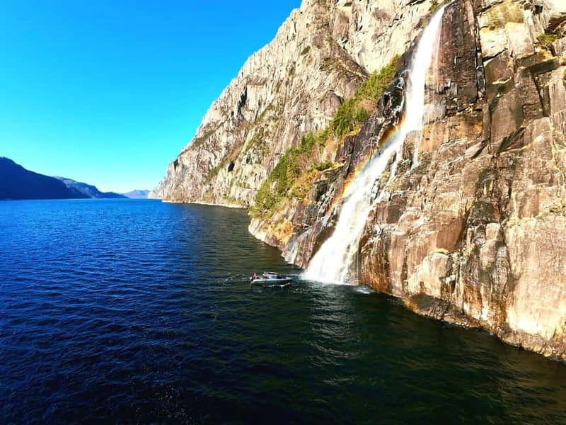 Lysefjord (Stavanger): Boattrip to Preikestolen from Forsand - Choosing your seat and preparing for the weather