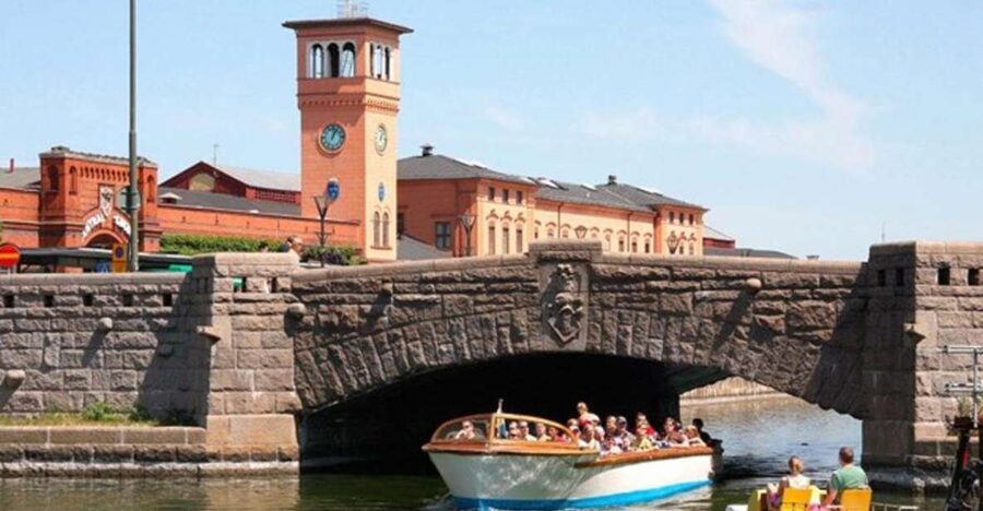 Malmö: Sightseeing and Landmarks tour by bike - Who should book this Malmö bike tour?