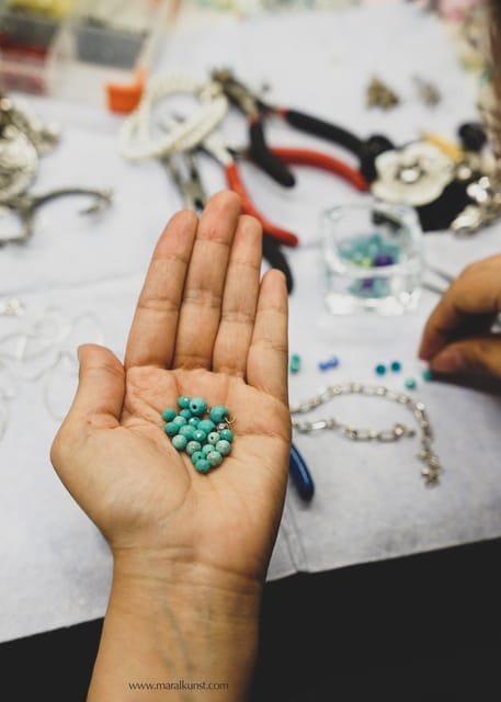 Maral Kunst : Jewelry Bar Experience (Jewelry Making) - What the Meeting Point Means for Your Day