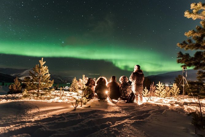 Minibus Northern Lights Chase with Photography from Tromsø - Leaving Tromsø for a moving target