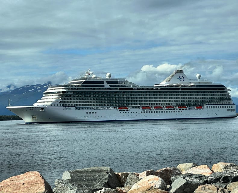 Molde: Atlantic Coast Highway and Bud Village Tour - Bud, a fishing village with a serious past