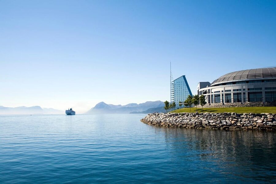 Molde - Guided kayak tour - Who will enjoy this Molde kayak trip most?
