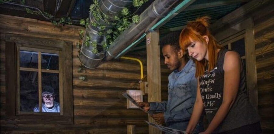 Molde: Serial Killer Escape Room Game - A murder mystery built for teamwork