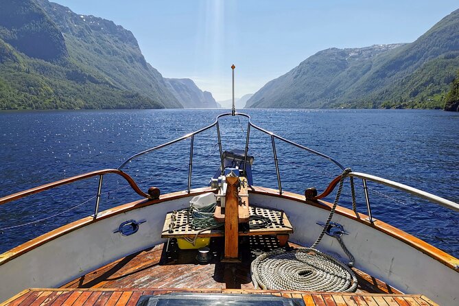 Mostraumen Private Pontoon Cruise - A quiet alternative to Bergen’s larger fjord boats