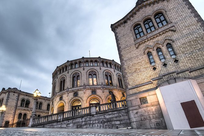 Myths and Legends of Oslo - Oslo symbols and stories at Radhusplassen