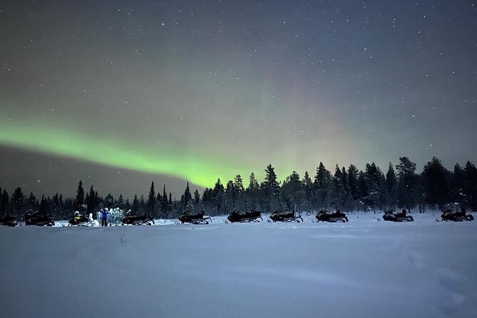 Northern Light snowmobile tour in Kiruna 7:30 pm - Snowmobiles, helmets, and warm clothing