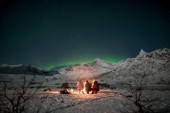 Northern Lights tour - All inclusive - Northern Horizon - Thermal suits, boots, and campfire food