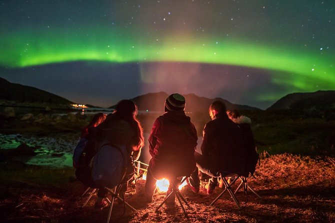 Northern Lights tour - All inclusive - Northern Horizon - Guides who explain the science and keep the night moving