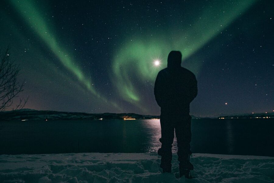 Northern lights Tromsø - small group tour with local guide - Why the chase from Tromsø can be worth six hours