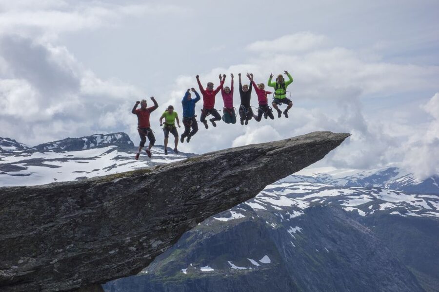 Odda: Full-Day Trolltunga Hiking, and Climbing Tour - Returning by the tourist trail