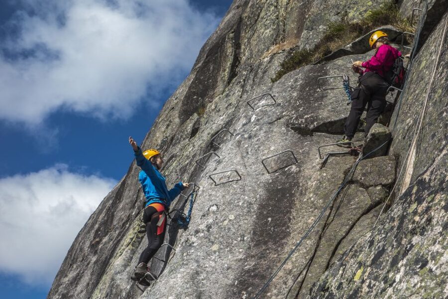 Odda: Trolltunga Via Ferrata, Sunset and Sunrise - Who should book this experience?