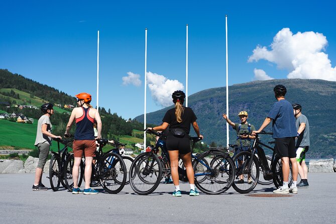 Olden: Fjord e-bike tour - Why an e-bike works so well in Olden