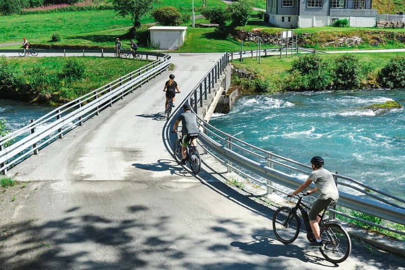 Olden: Guided e-bike tour - Learning the electric bike before Olden opens up