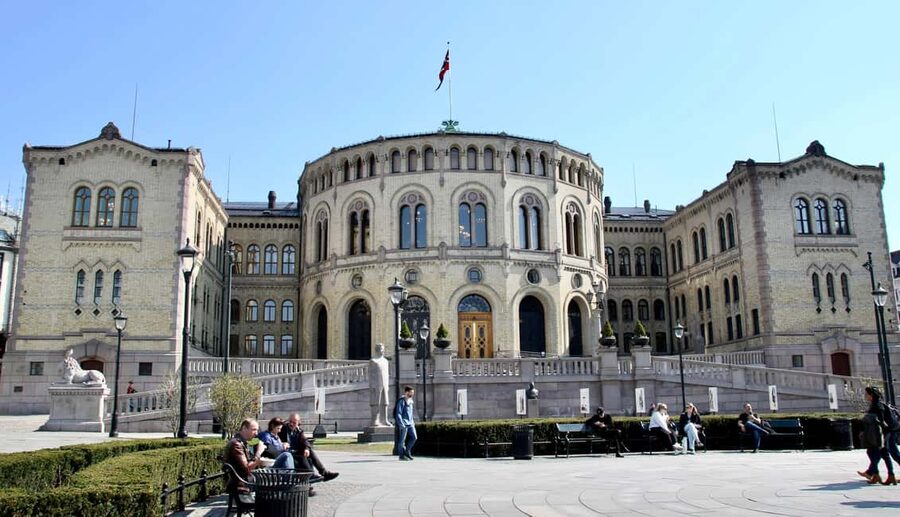 Oslo: 24 or 48-Hour Hop-On Hop-Off Sightseeing Bus Ticket - Frogner Park and Vigeland’s sculptures