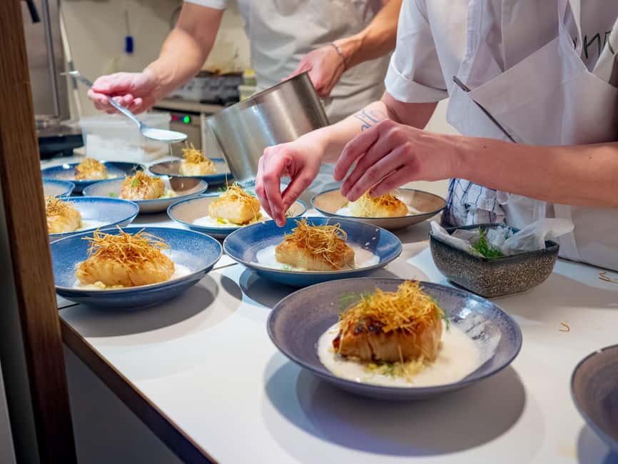 Oslo: 3-course Dinner Cruise in the Oslofjord - A quiet dinner cruise through Oslo’s changing light