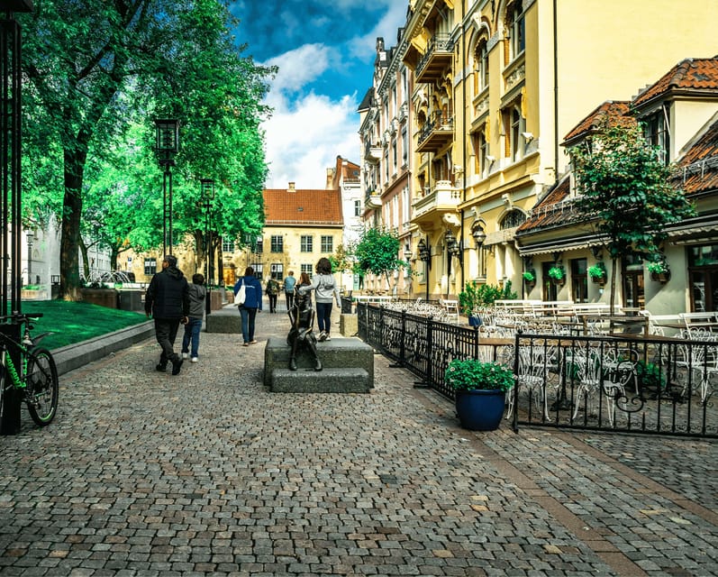 Oslo: 3-hour Highlights & Vigeland Park Private Walking Tour - What the $518 price means