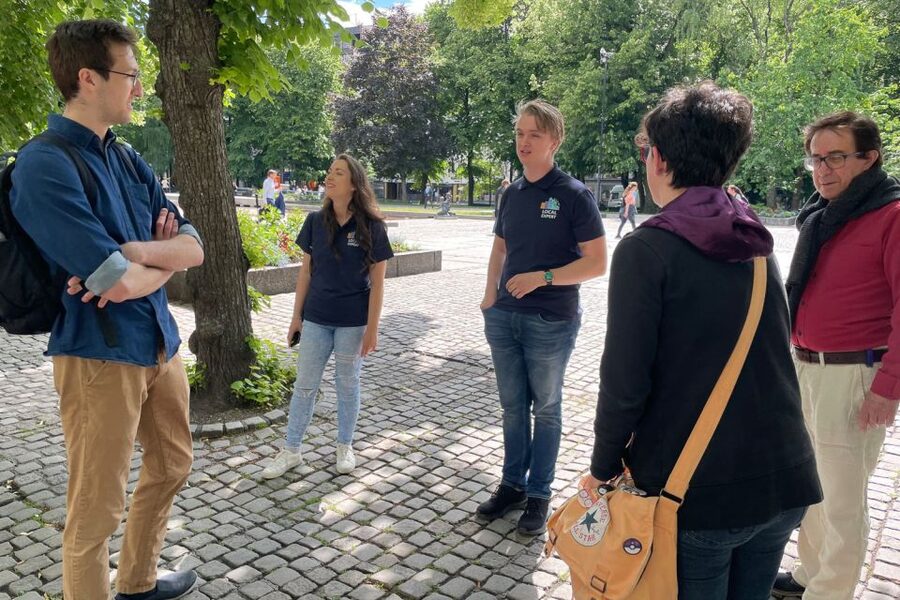 Oslo: Best of Oslo Walking Tour and Hop-on Hop-off Bus Tour - Starting at University Aula and Karl Johan