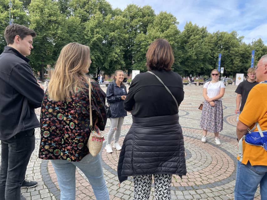 Oslo: Best of Oslo Walking Tour & Fjords Sightseeing Cruise - Hovedøya, Dyna Lighthouse, and the island views