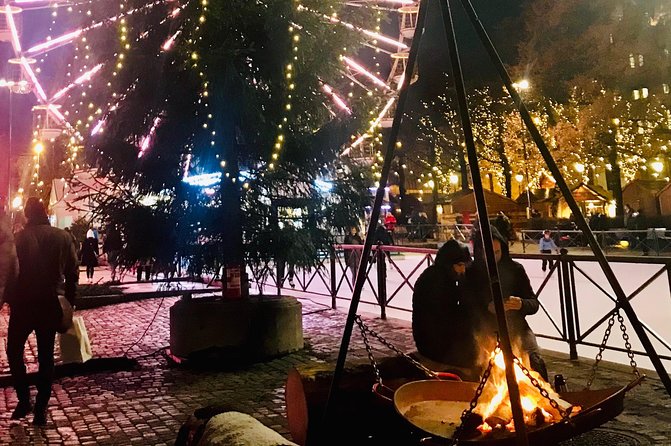 Oslo Christmas walk - Spikersuppa, gløgg, and the ice rink