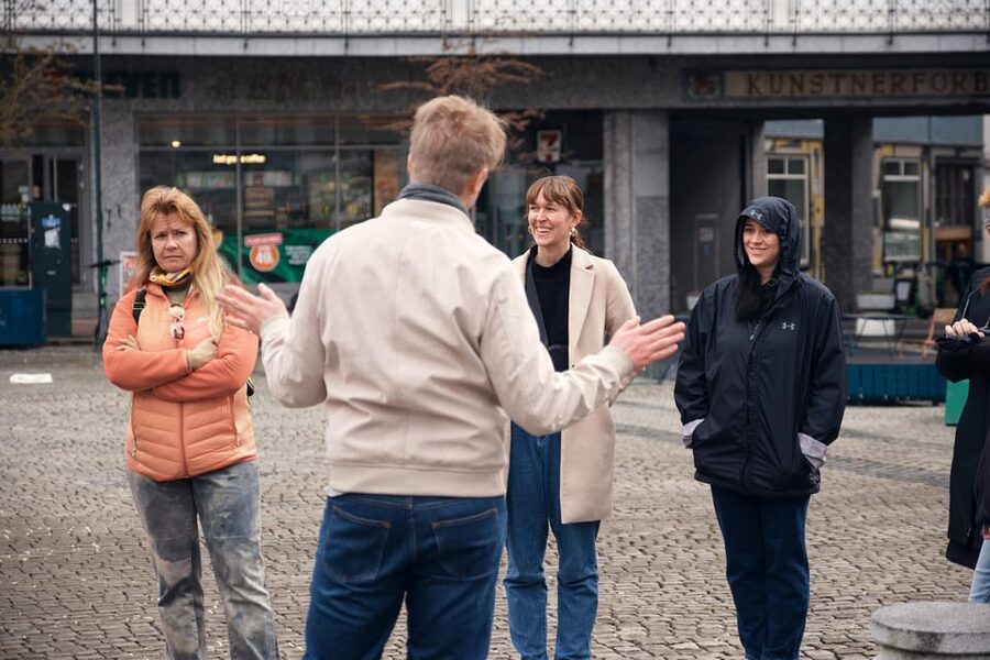 Oslo: City Highlights Walking Tour - Christiania Torv and the streets of Kvadraturen