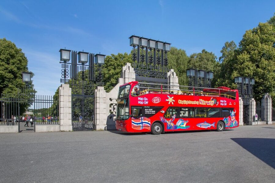 Oslo: City Sightseeing Hop-On Hop-Off Bus Tour - Electric buses, open decks, and rainy weather
