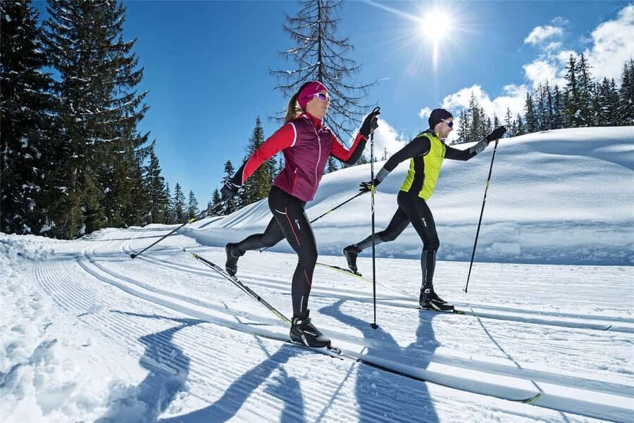 Oslo: Cross Country Skiing Equipment with private lesson - Learning the basic rhythm on groomed tracks