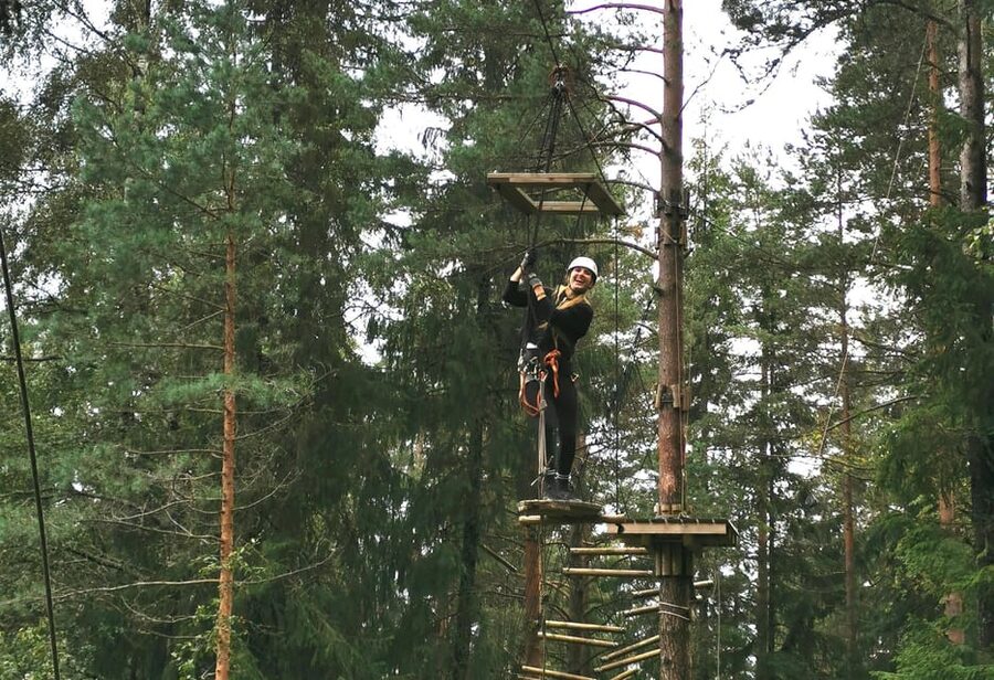 Oslo: Day ticket to Oslo's favourite Climbing Park - Check-in, safety briefing, and getting fitted