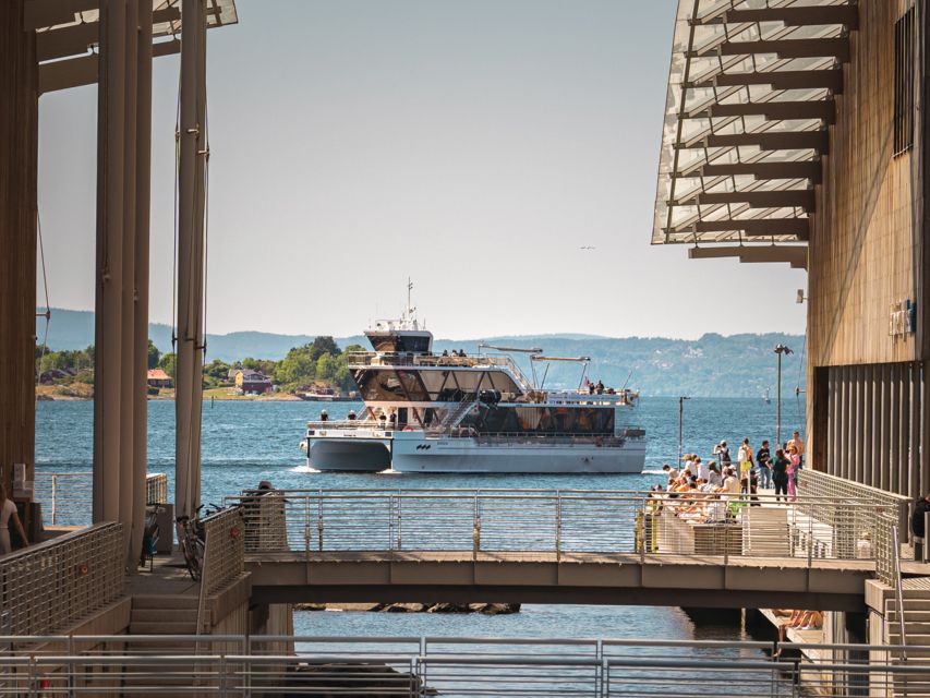 Oslo: Electric Boat Cruise with Brunch - A quiet start from Rådhusbrygge 2