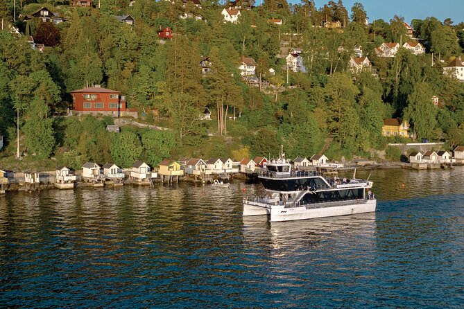 Oslo fjord 3-Course Dinner Cruise with Live Music - The first stretch through the inner Oslofjord