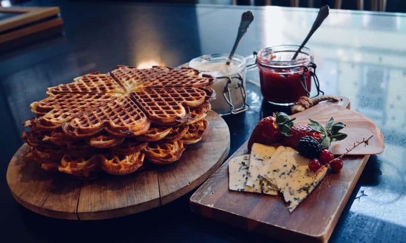Oslo: Food Tasting and Walking Tour with a Local - Starting with Oslo’s food story