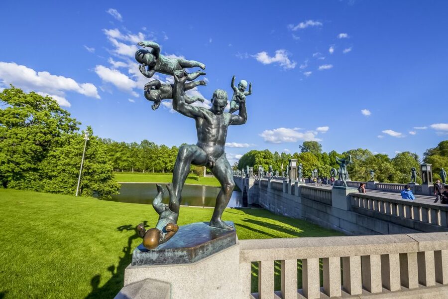 Oslo: Grand City Sightseeing Tour by Bus with Fjord Cruise - Walking through Vigeland Sculpture Park