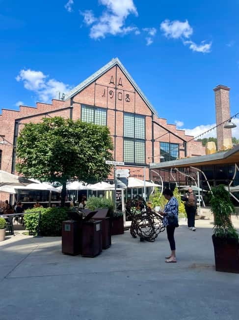 Oslo: Grünerløkka Food & Culture Walking Tour - Guides make the difference