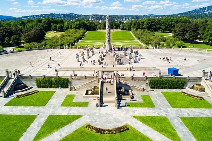 Oslo : Highlights Tour With A Guide (Group or Private) - From the National Theater to the Royal Palace