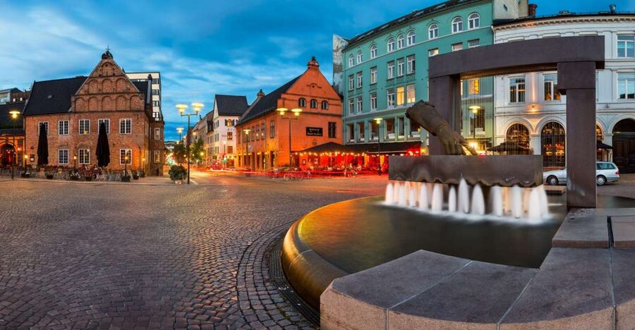 Oslo: Historic Myths & Legends Evening Walking Tour - Starting at City Hall and Fridtjof Nansen’s Square