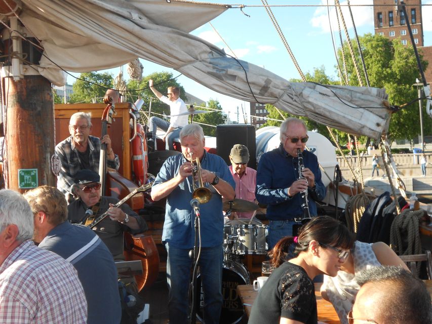 Oslo: Oslo Fjord Cruise with Live Jazz Music & Shrimp Buffet - Setting Sail from Oslo City Hall