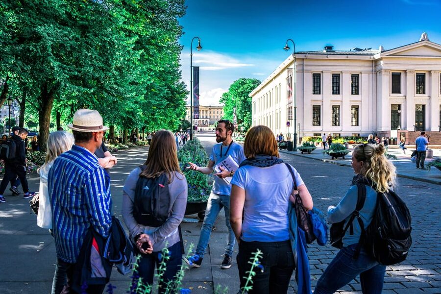 Oslo: Private Walking Tour - Akershus Fortress and Oslo’s older story