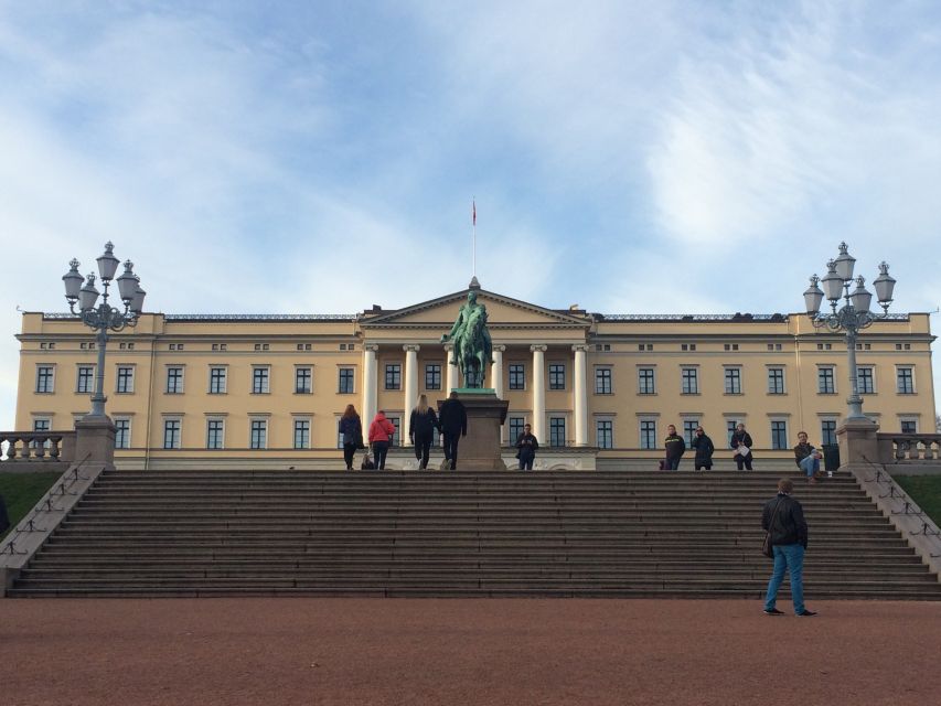 Oslo: Sightseeing with Holmenkollen Ski Jump & Vigeland Park - What the guides add to the experience