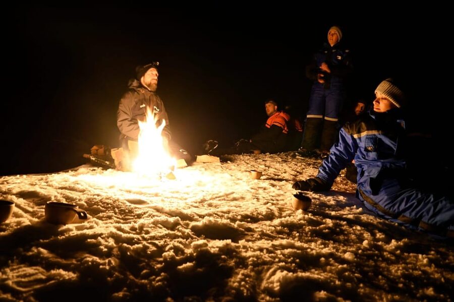 Oslo: Snowshoeing in the Forest with Norwegian BBQ - The fire stop: hotdogs, lompe, and solbær juice