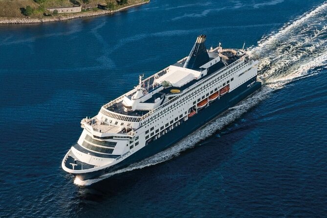 Oslo Tour in Luxurious Cruise from Copenhagen - A commuter cruise with a holiday side