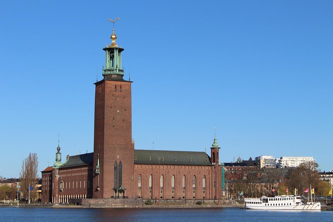 Private 4h VIP city tour by limousine car and guide in Stockholm - Is $395 per person fair value?