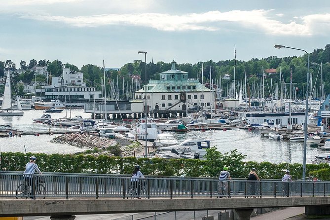 Private Bike Tour (3 hours) - Tjuvholmen and the modern fjordfront