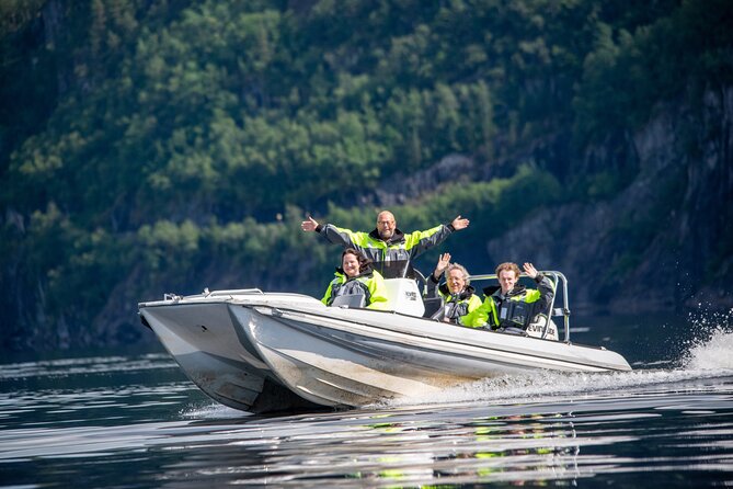 Private Cruise: Mostraumen by Zodiac or Lux Pontoon Boat - Stamneshella and the Norwegian salmon story